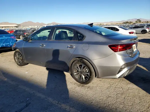 3KPF24AD2RE766314 2024 KIA FORTE - Image 2