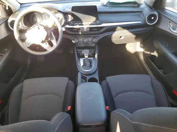3KPF24AD2RE766314 2024 KIA FORTE - Image 8