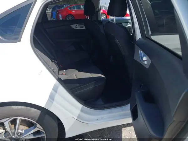 3KPF24AD2RE766698 2024 KIA FORTE - Image 8
