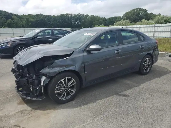 3KPF24AD2RE767186 2024 KIA FORTE - Image 1