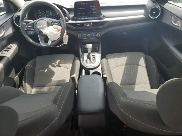 3KPF24AD2RE767186 2024 KIA FORTE - Image 8