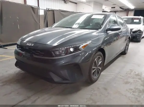 3KPF24AD2RE767205 2024 KIA FORTE - Image 2