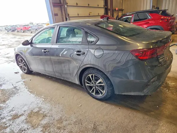 3KPF24AD2RE767897 2024 KIA FORTE - Image 2