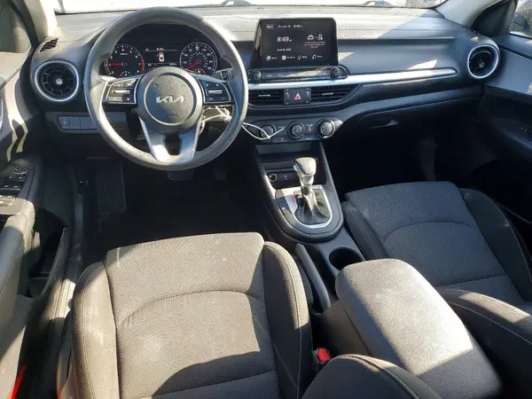 3KPF24AD2RE768208 2024 KIA FORTE - Image 8