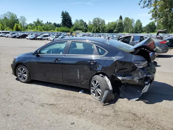 3KPF24AD2RE768824 2024 KIA FORTE - Image 2