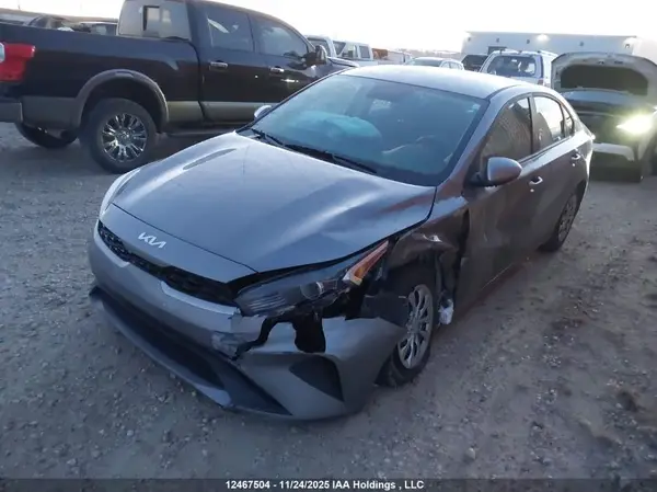 3KPF24AD2RE768855 2024 KIA FORTE - Image 2