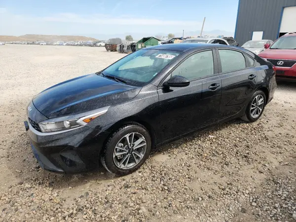 3KPF24AD2RE769245 2024 KIA FORTE - Image 1
