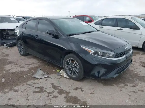 3KPF24AD2RE770010 2024 KIA FORTE - Image 1