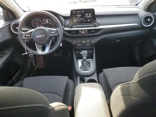 3KPF24AD2RE770024 2024 KIA FORTE - Image 8