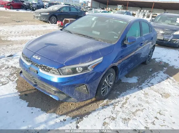 3KPF24AD2RE770041 2024 KIA FORTE - Image 2