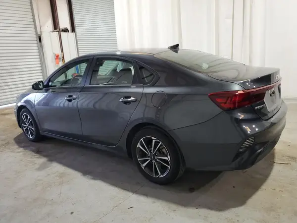 3KPF24AD2RE770492 2024 KIA FORTE - Image 2