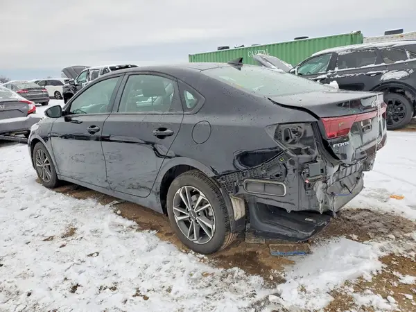 3KPF24AD2RE771450 2024 KIA FORTE - Image 2