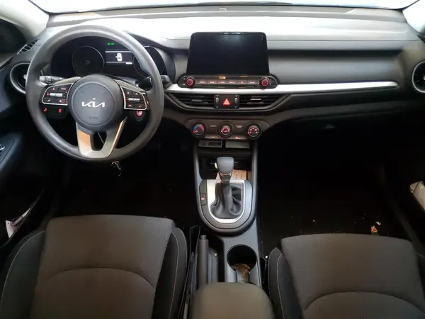 3KPF24AD2RE772369 2024 KIA FORTE - Image 8