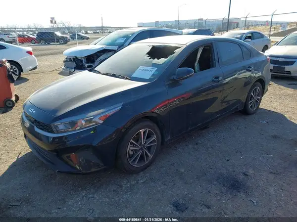 3KPF24AD2RE772498 2024 KIA FORTE - Image 2
