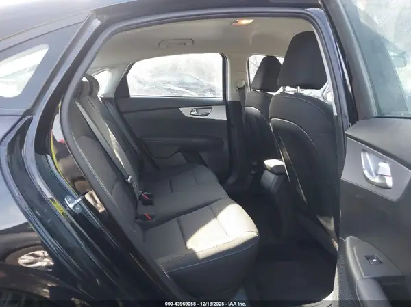 3KPF24AD2RE773263 2024 KIA FORTE - Image 8