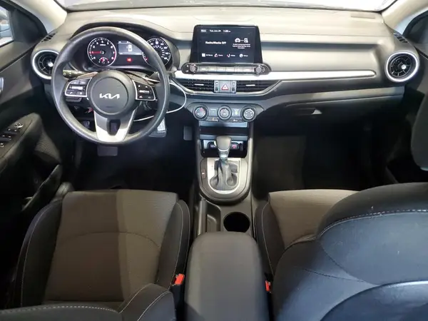 3KPF24AD2RE773957 2024 KIA FORTE - Image 8