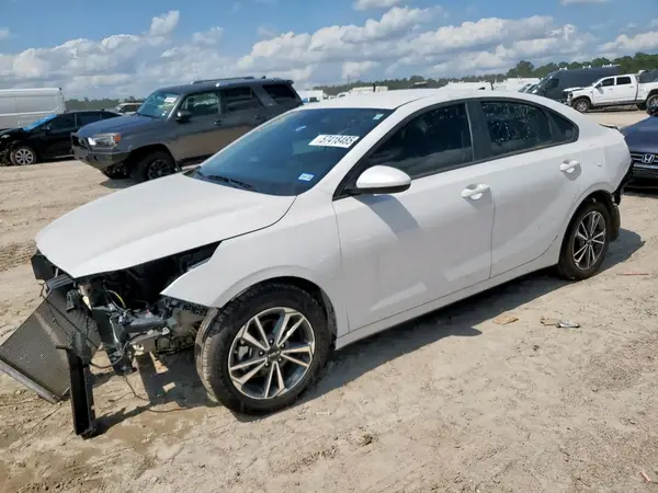 3KPF24AD2RE775028 2024 KIA FORTE - Image 1