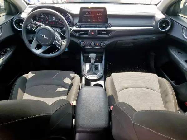 3KPF24AD2RE775028 2024 KIA FORTE - Image 8