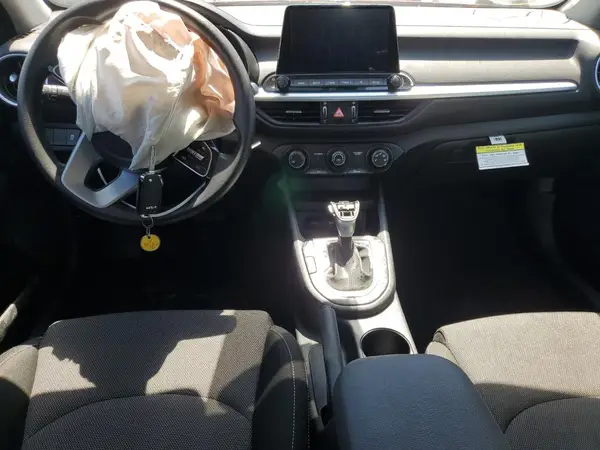 3KPF24AD2RE775787 2024 KIA FORTE - Image 8