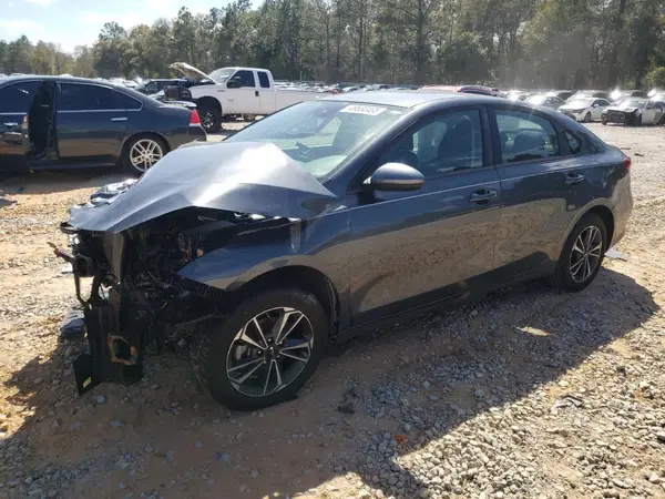 3KPF24AD2RE776339 2024 KIA FORTE - Image 1
