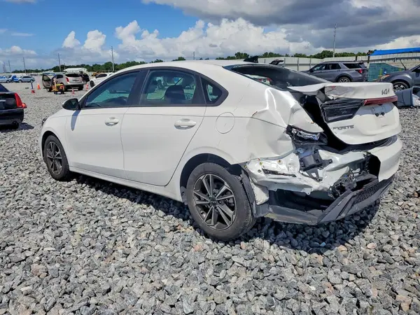 3KPF24AD2RE778219 2024 KIA FORTE - Image 2