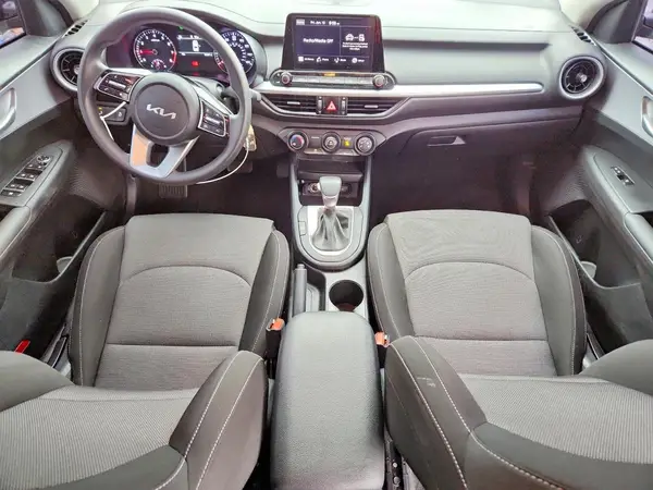 3KPF24AD2RE778320 2024 KIA FORTE - Image 8