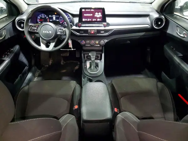 3KPF24AD2RE779693 2024 KIA FORTE - Image 8