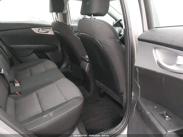 3KPF24AD2RE780312 2024 KIA FORTE - Image 8