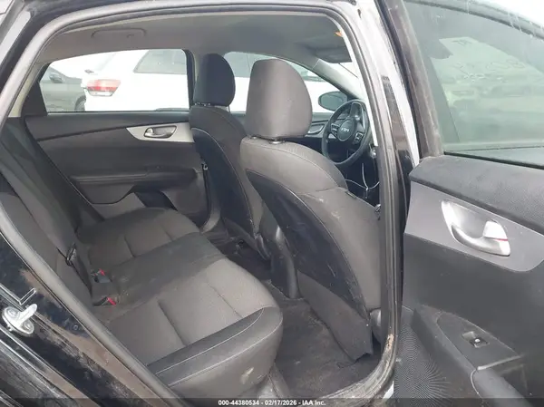 3KPF24AD2RE783503 2024 KIA FORTE - Image 8