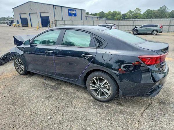 3KPF24AD2RE783565 2024 KIA FORTE - Image 2
