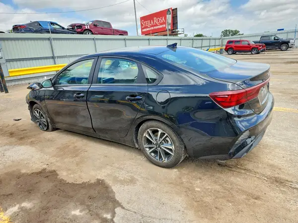 3KPF24AD2RE783842 2024 KIA FORTE - Image 2