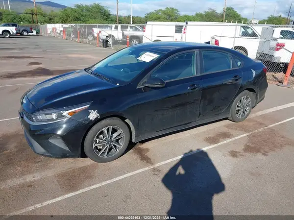 3KPF24AD2RE784117 2024 KIA FORTE - Image 2
