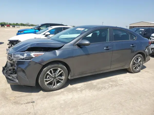 3KPF24AD2RE784215 2024 KIA FORTE - Image 1