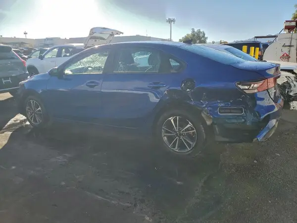 3KPF24AD2RE785316 2024 KIA FORTE - Image 2