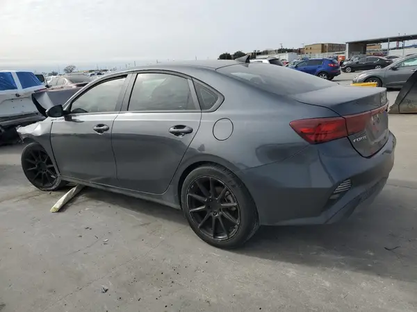 3KPF24AD2RE785607 2024 KIA FORTE - Image 2