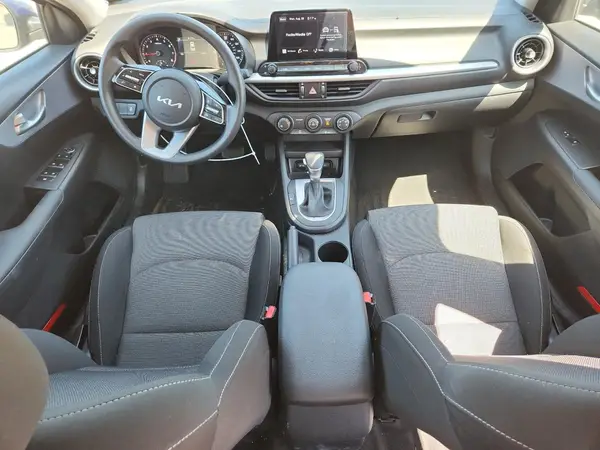 3KPF24AD2RE788880 2024 KIA FORTE - Image 8