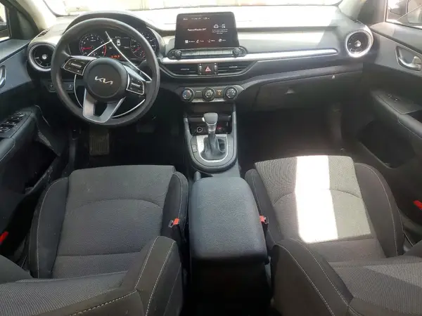 3KPF24AD2RE789799 2024 KIA FORTE - Image 8