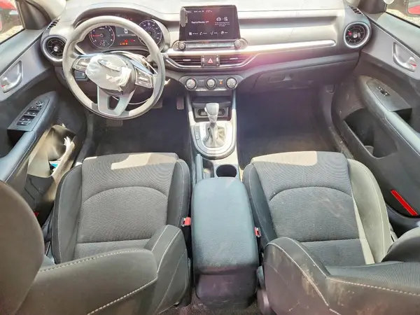 3KPF24AD2RE790998 2024 KIA FORTE - Image 8