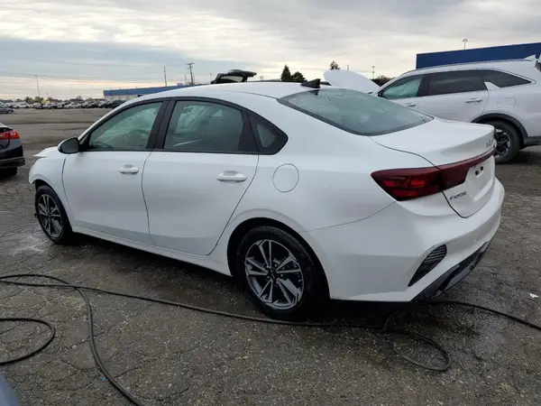 3KPF24AD2RE791343 2024 KIA FORTE - Image 2