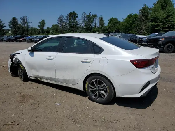 3KPF24AD2RE791357 2024 KIA FORTE - Image 2