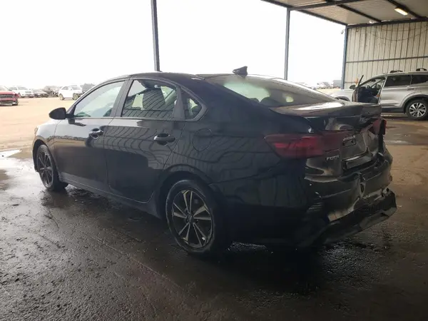 3KPF24AD2RE791858 2024 KIA FORTE - Image 2