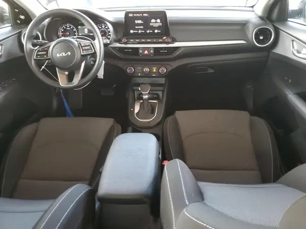 3KPF24AD2RE792136 2024 KIA FORTE - Image 8