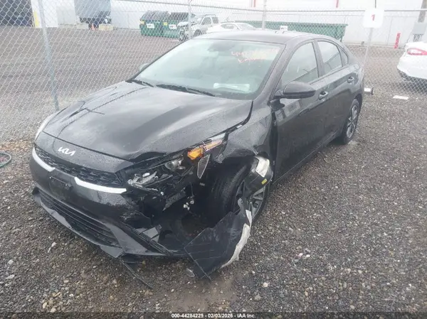 3KPF24AD2RE792394 2024 KIA FORTE - Image 2