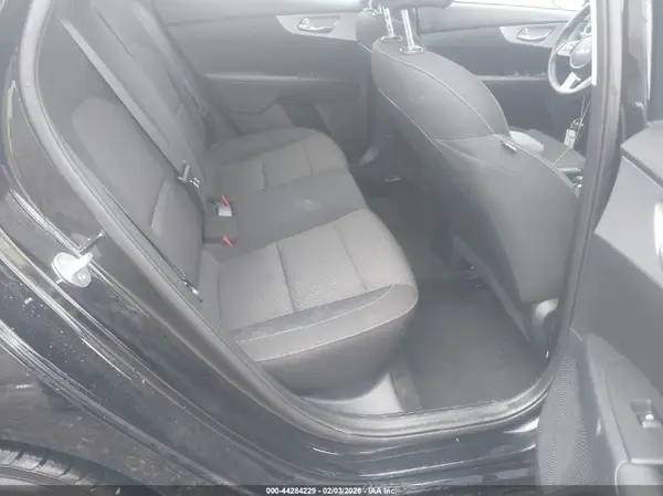 3KPF24AD2RE792394 2024 KIA FORTE - Image 8