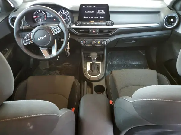 3KPF24AD2RE797112 2024 KIA FORTE - Image 8