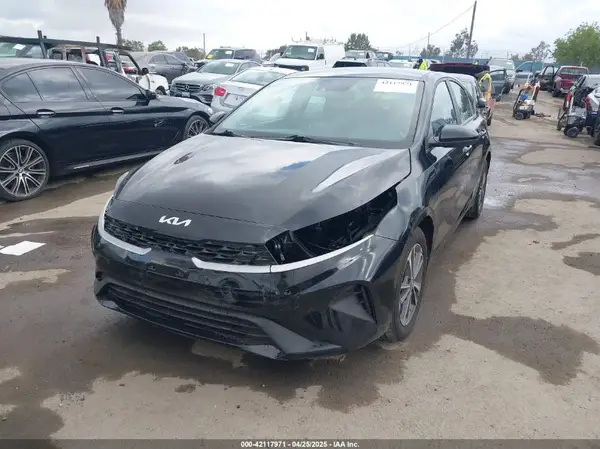 3KPF24AD2RE798244 2024 KIA FORTE - Image 2