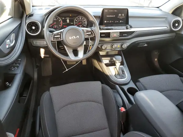 3KPF24AD2RE799085 2024 KIA FORTE - Image 8