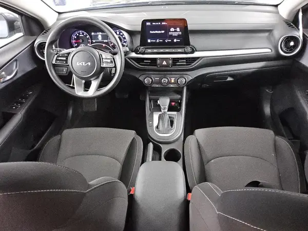 3KPF24AD2RE799104 2024 KIA FORTE - Image 8