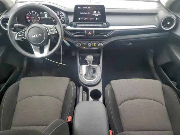 3KPF24AD2RE799829 2024 KIA FORTE - Image 8