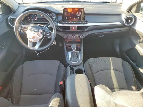 3KPF24AD2RE804785 2024 KIA FORTE - Image 8